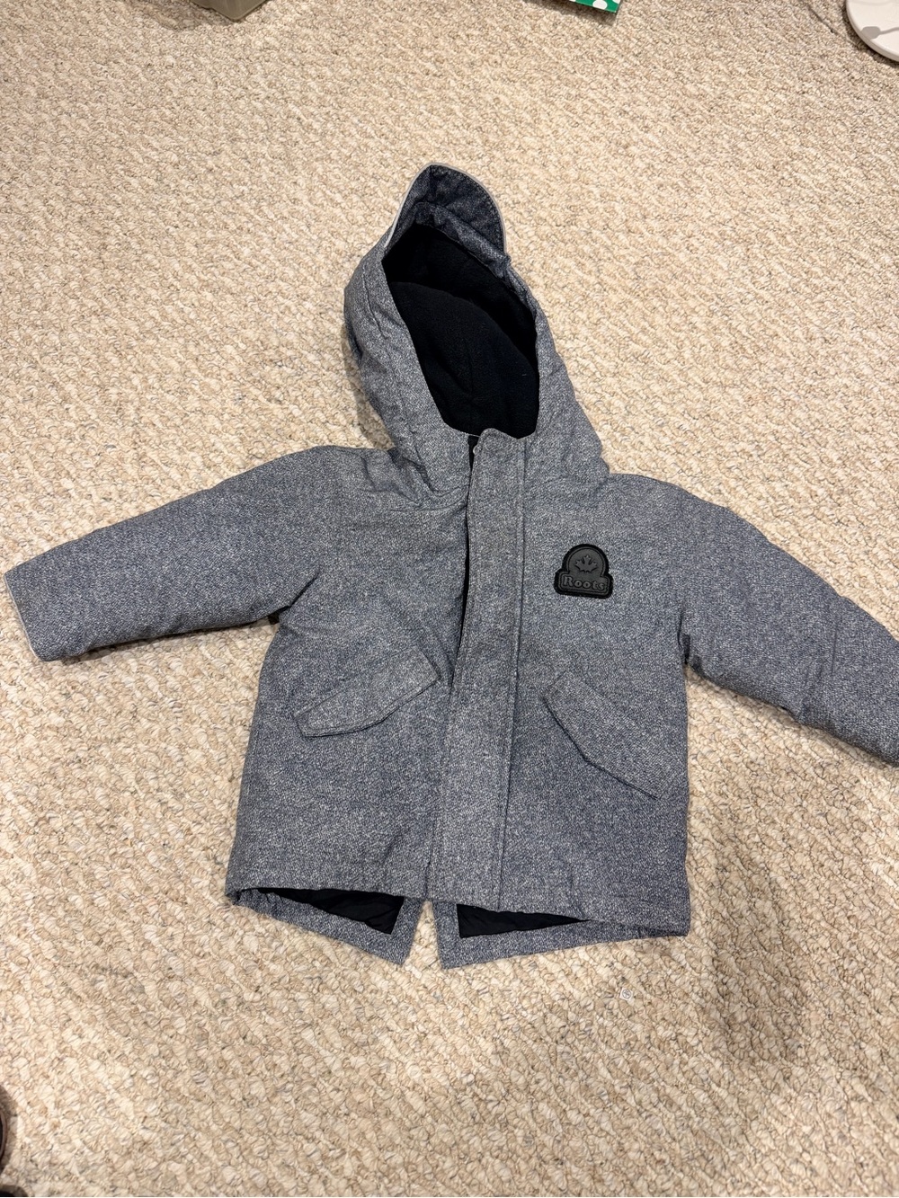 Roots Kids Hooded Fall Jacket in Heather Gray size 2T (unisex)